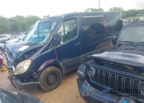 2008 Dodge Sprinter 2500 из США, поврежденный, VIN WDWPE745185308692